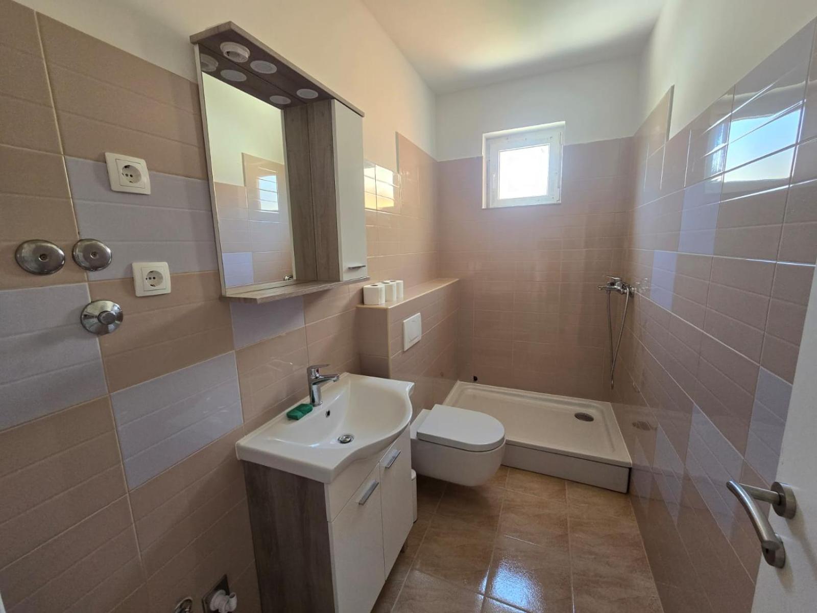 Anton Apartment *