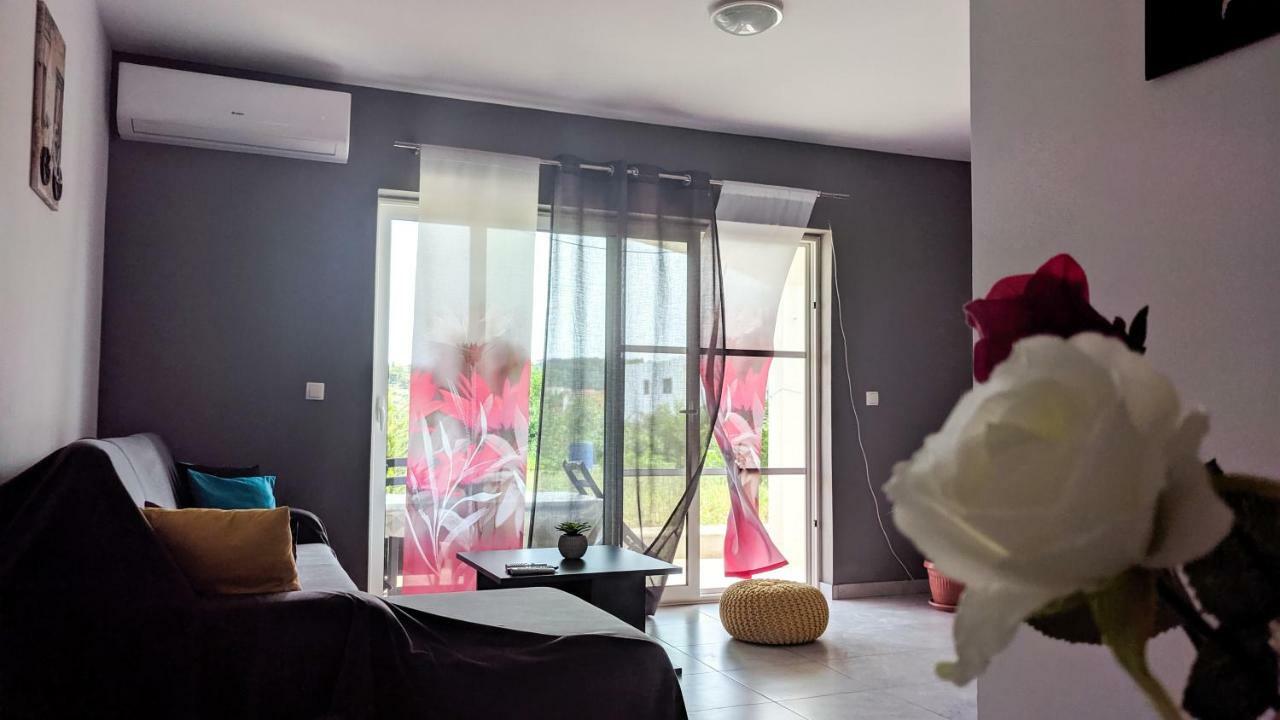 Anton Apartment